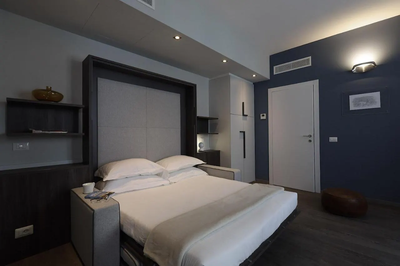 Contempora - Cavallotti 13 - A65 Milán